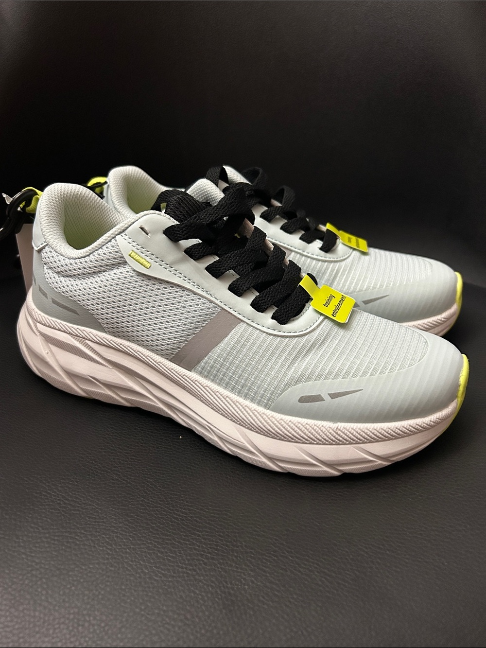 NWT 🆕 Athletic Works Women’s Lightweight Athletic Sneakers size 7